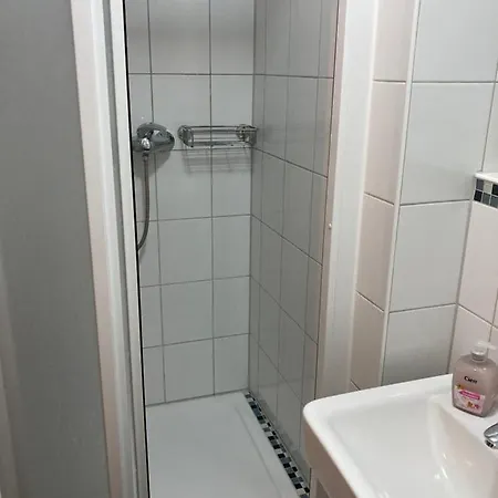 Schoene Zweiraumwohnung In Apartamento Cottbus